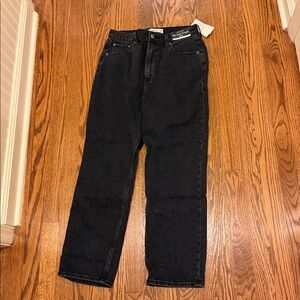 Abercrombie & Fitch NWT curve love the ankle straight jean. Size 29